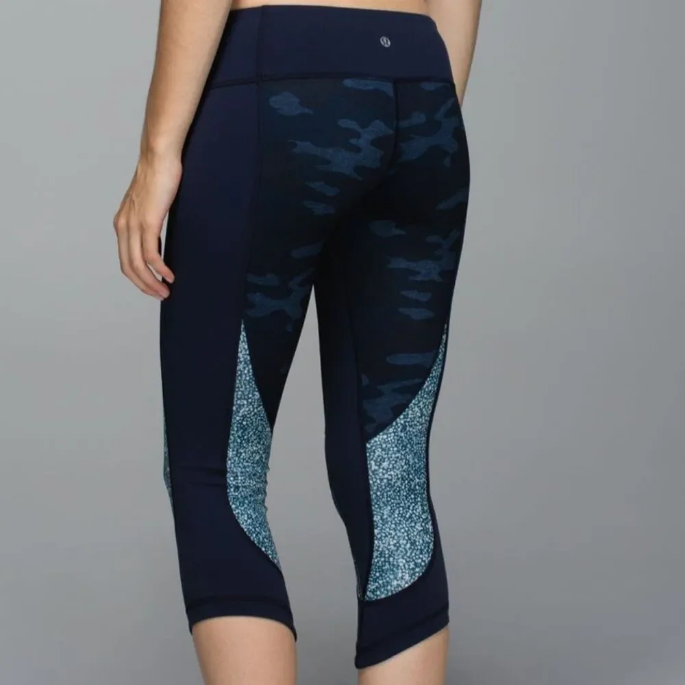 Lululemon Blue Women's Camo Leggings Wunder Under Crop Size 4